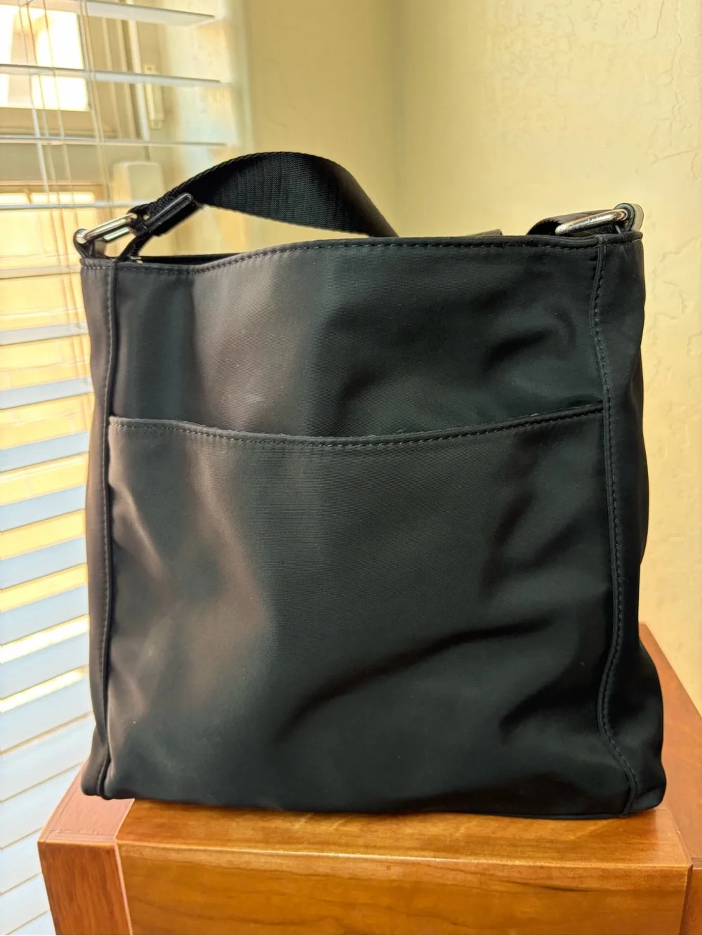 Calvin Klein Black Nylon Crossbody Organizer Bag Multi Pocket Adjustable Strap